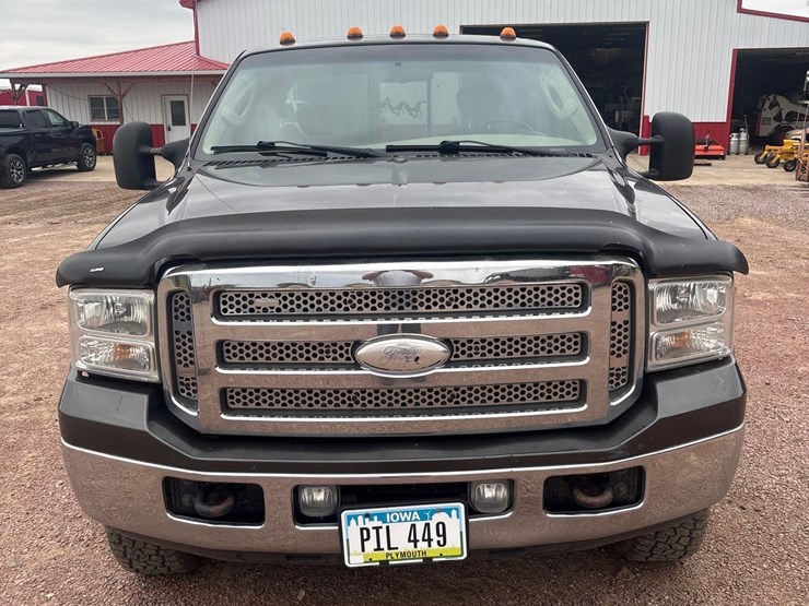 2005-ford-f250-xlt-image-2