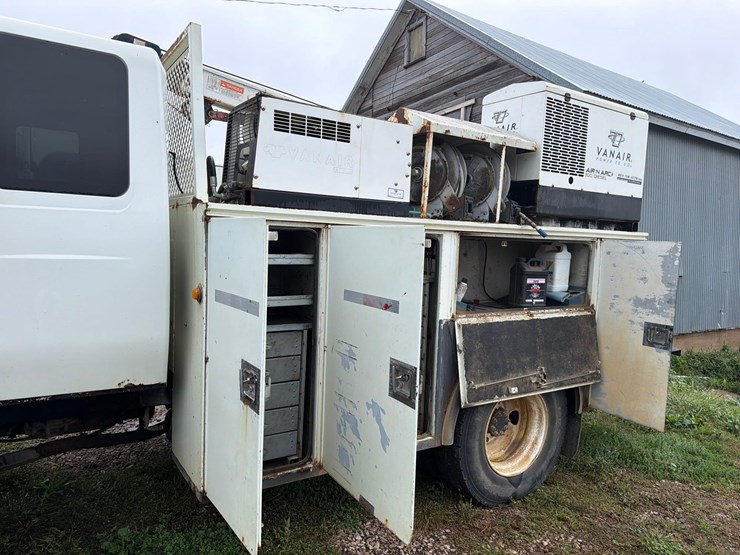 2009-international-durastar-4300-image-22