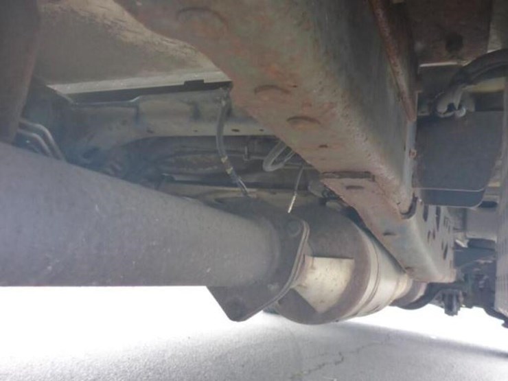 2011-ford-f550-xl-image-30