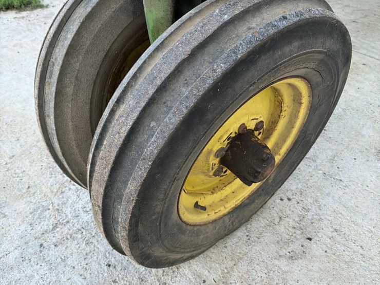 john-deere-630-image-6