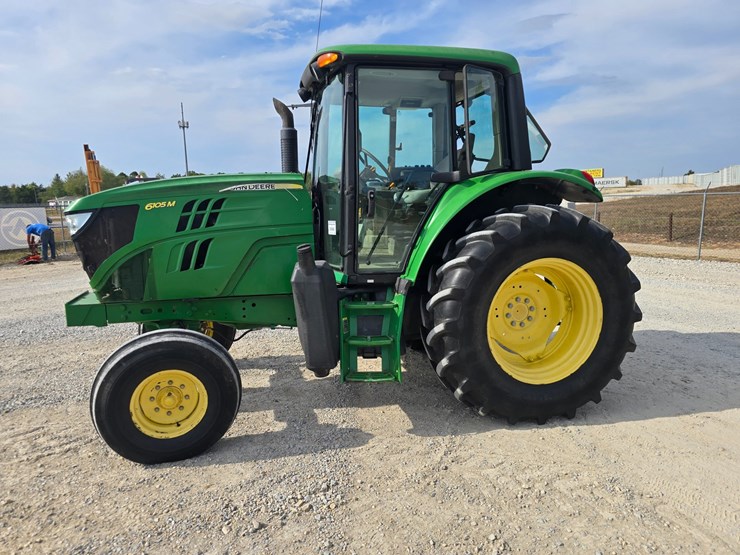 john-deere-6105m-image-4