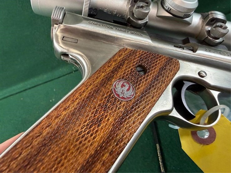 ruger-mark-ii-target-22lr-pistol-image-9