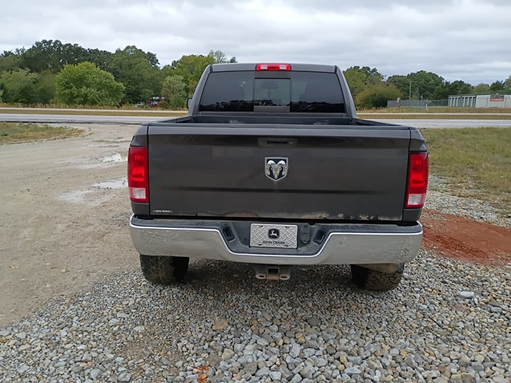 2016-dodge-2500-image-7