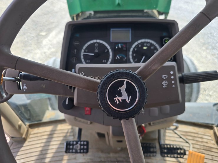 john-deere-6105m-image-56