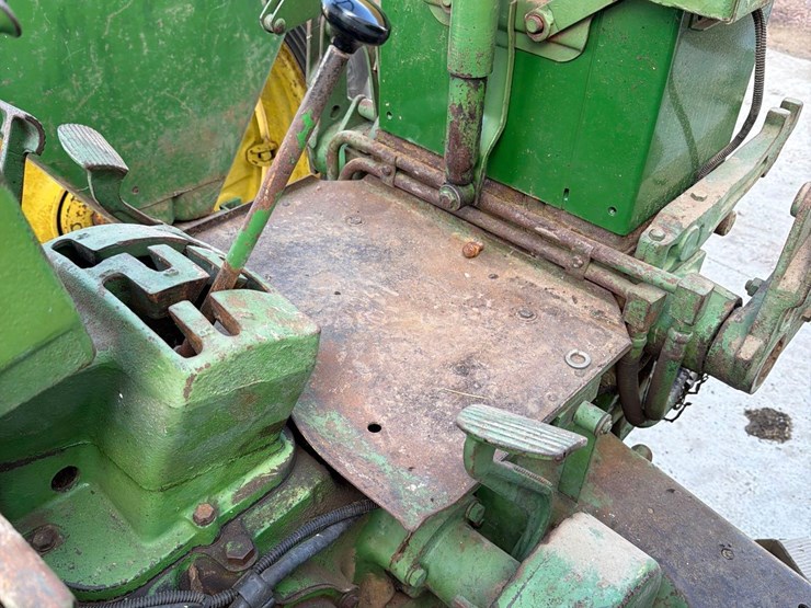john-deere-630-image-24