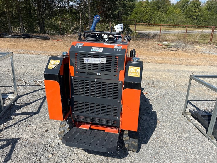 #76-•-landhonor-lgr-v1000-diesel-mini-skid-steer-image-4