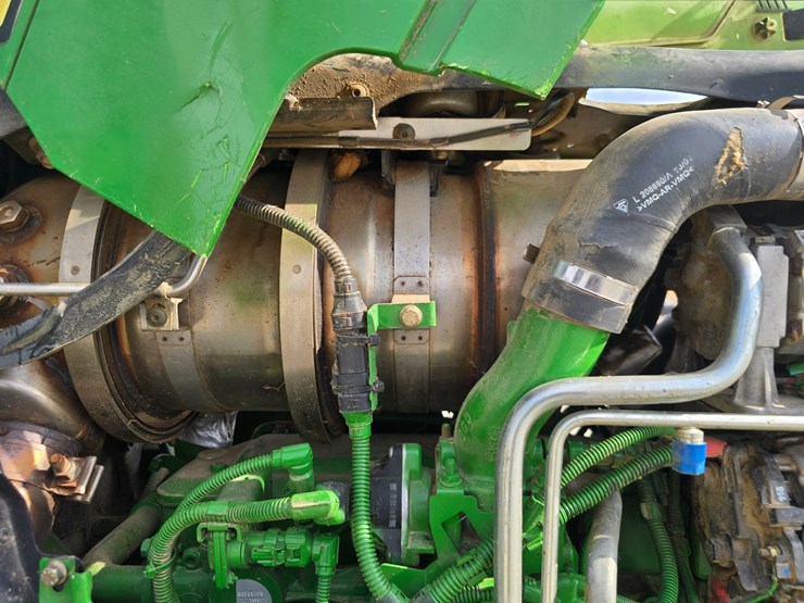 john-deere-6105m-image-29