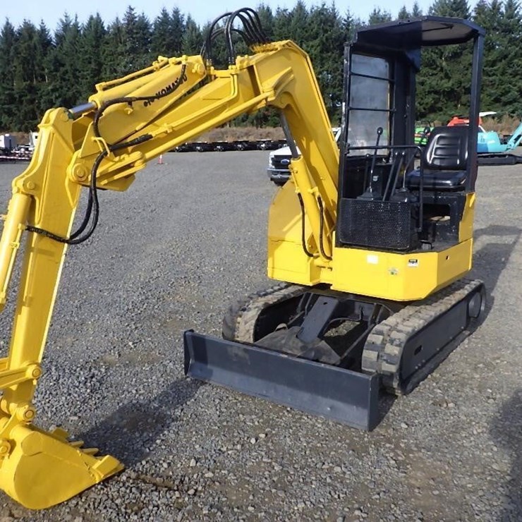 KOMATSU PC28UU