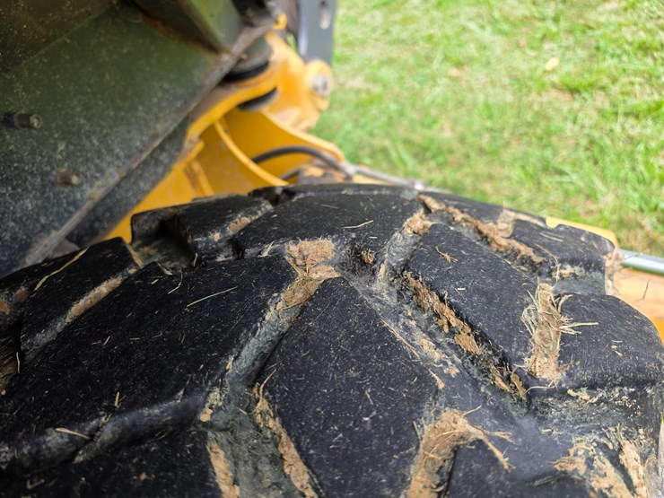 2016-deere-410l-image-166