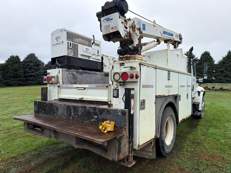 2009-international-durastar-4300-image-86