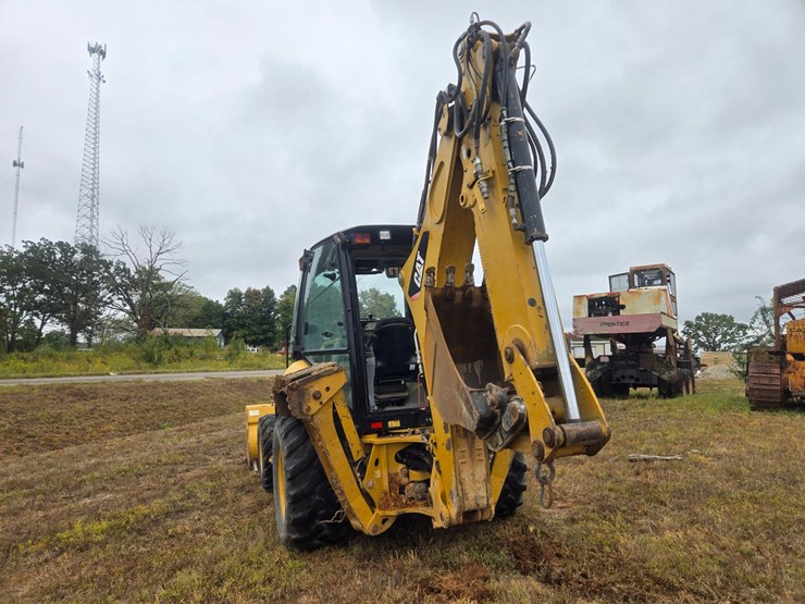 caterpillar-420f-image-11