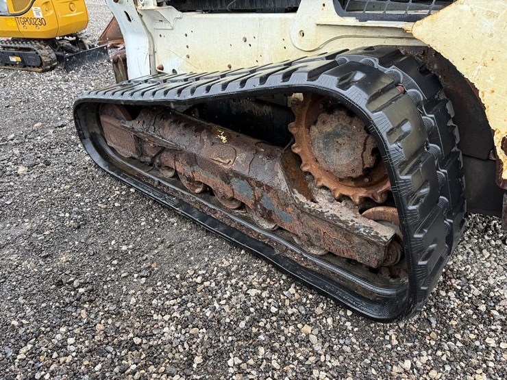 2018-bobcat-t740-image-17