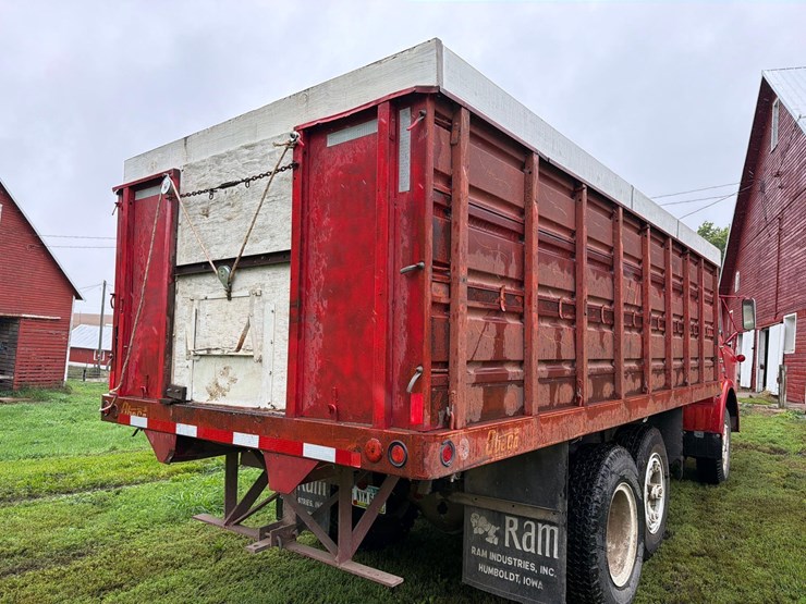 1970-gmc-5500-image-27
