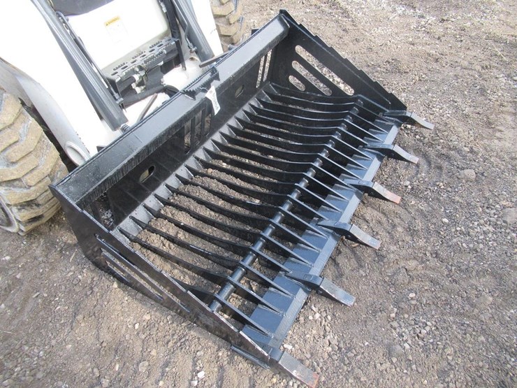 wildcat-68"-skid-steer-skeleton-tooth-bucket-image-4