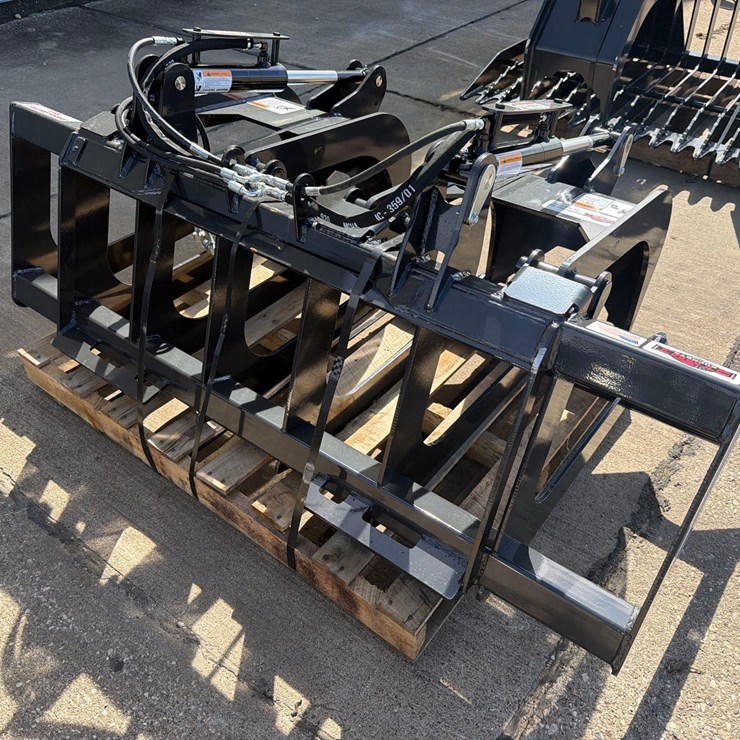 Stout 66” Skidloader Grapple Bucket