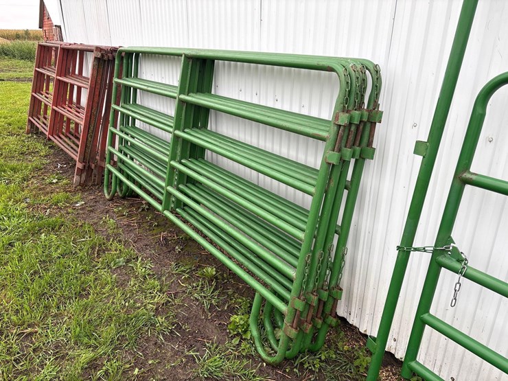 4--green-9ft-6in-gates-image-4