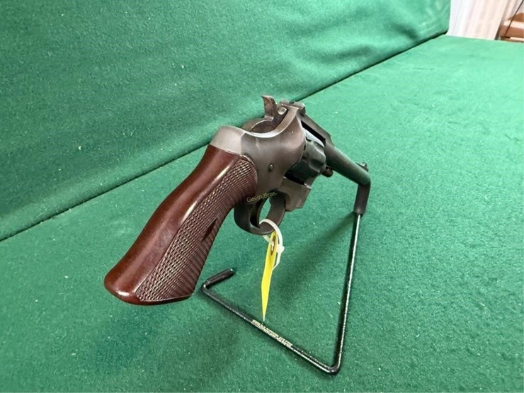 hi-standard-mdl.r-101-sentinel-22cal-revolver-image-3