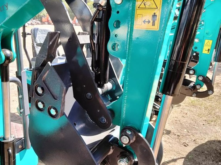 #4-•-cfg-mini-excavator---qk16r-image-5