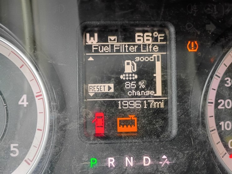 2016-dodge-2500-image-57
