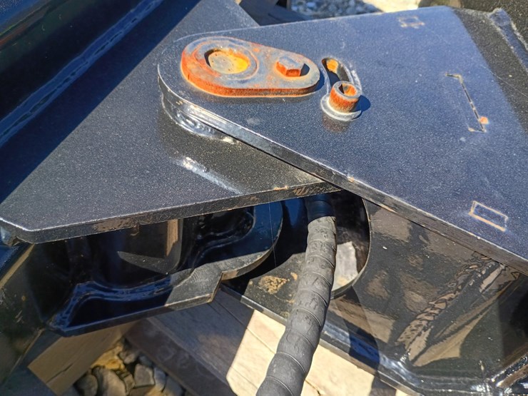 #27032-•-future-sweeper-mini-skid-steer-attachment-image-11