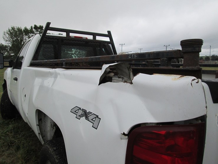 2011-chevrolet-2500hd-image-7