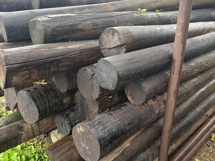 wood-post-and-stand-image-5