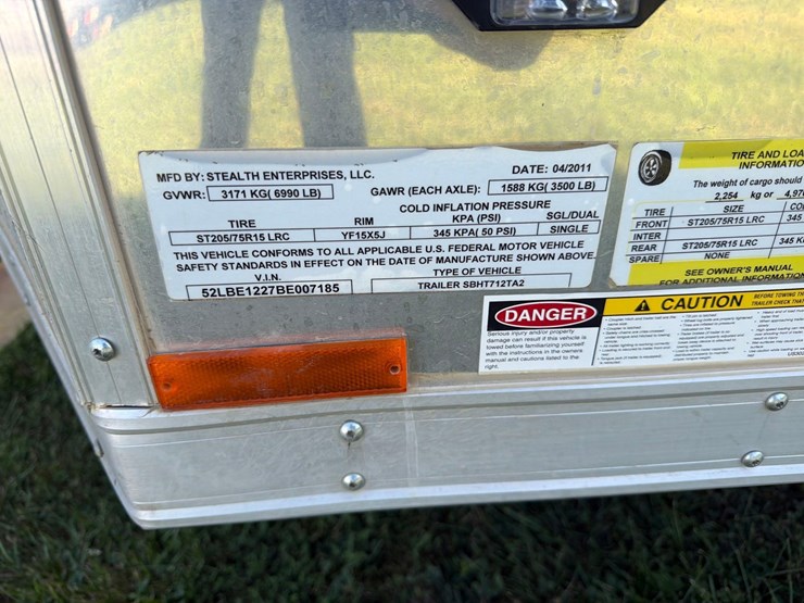 2011-stealth-14ft-enclosed-bumper-hitch-trailer--1-owner-image-16