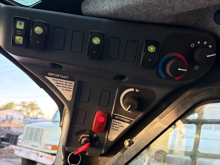 deere-318g-image-34