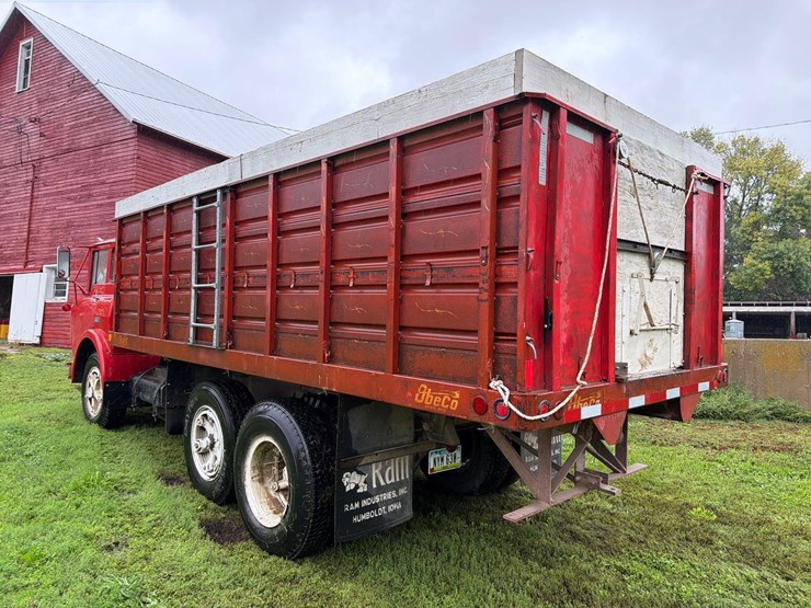 1970-gmc-5500-image-6