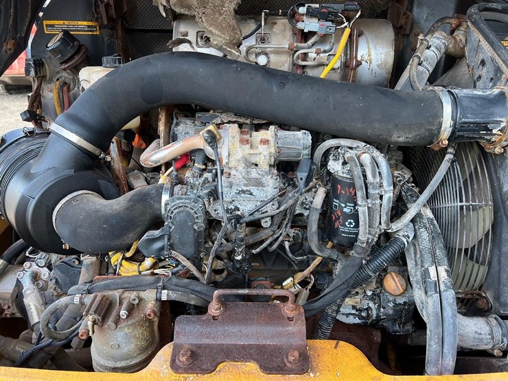 deere-204l-image-15
