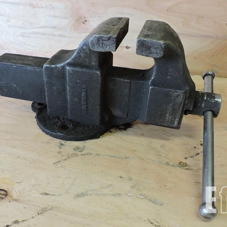 COLUMBIAN, 5” BENCH VISE