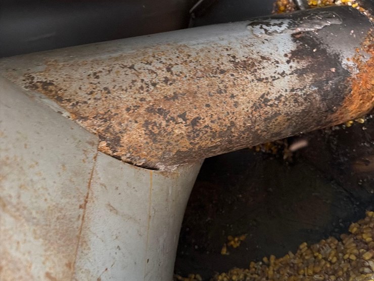 2012-j&m-1051-grain-storm-grain-cart-1-owner-image-40