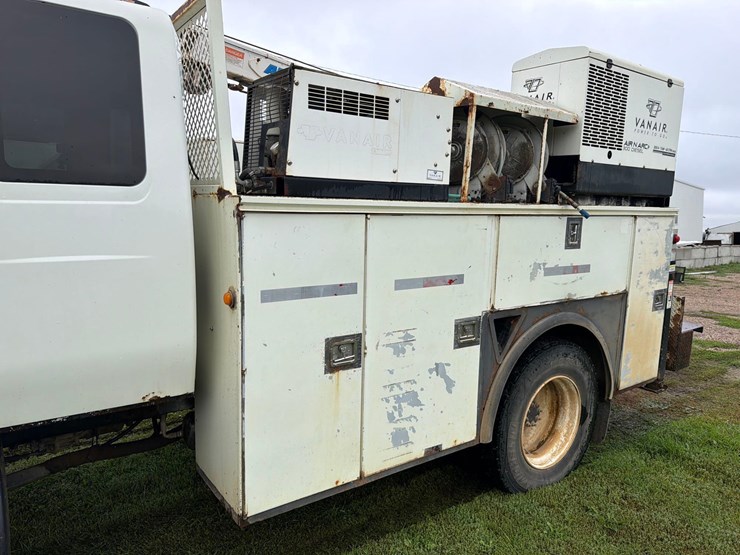 2009-international-durastar-4300-image-73