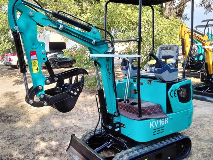 #16-•-cfg-mini-excavator---kv16r-image-1