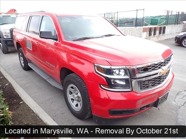 2015-chevrolet-suburban-image-22