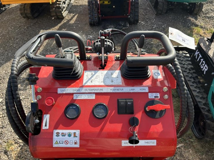 #99-•-mini-skid-steer-tracked-loader---ssl60---gas-image-11