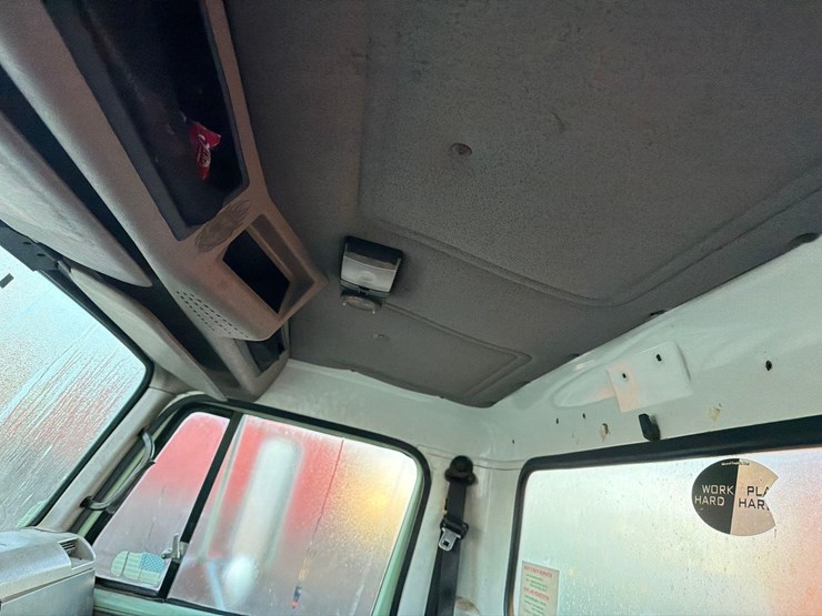 2000-international-4700-image-29
