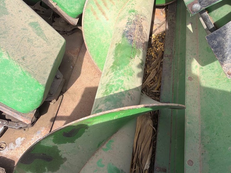 clark-12row20-corn-head-image-27