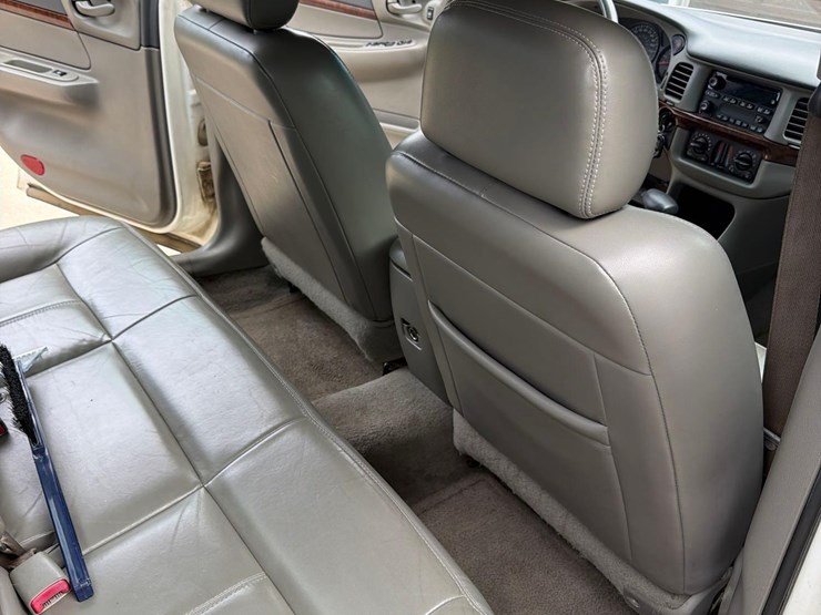 2004-chevrolet-impala-ls-car-image-36