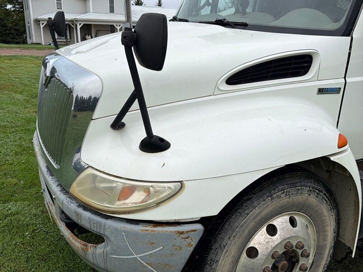 2009-international-durastar-4300-image-75