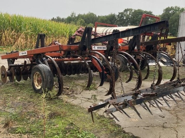 bush-hog-1560-image-2
