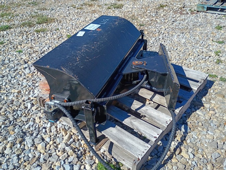 #27032-•-future-sweeper-mini-skid-steer-attachment-image-3