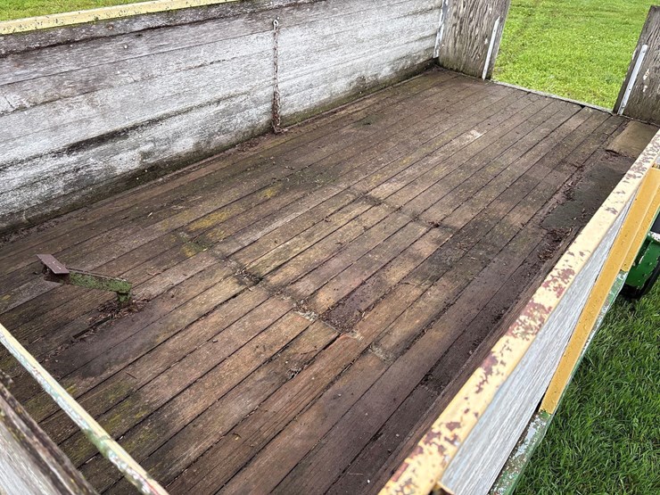 70”-x-142”-john-deere-barge-wagon-image-9
