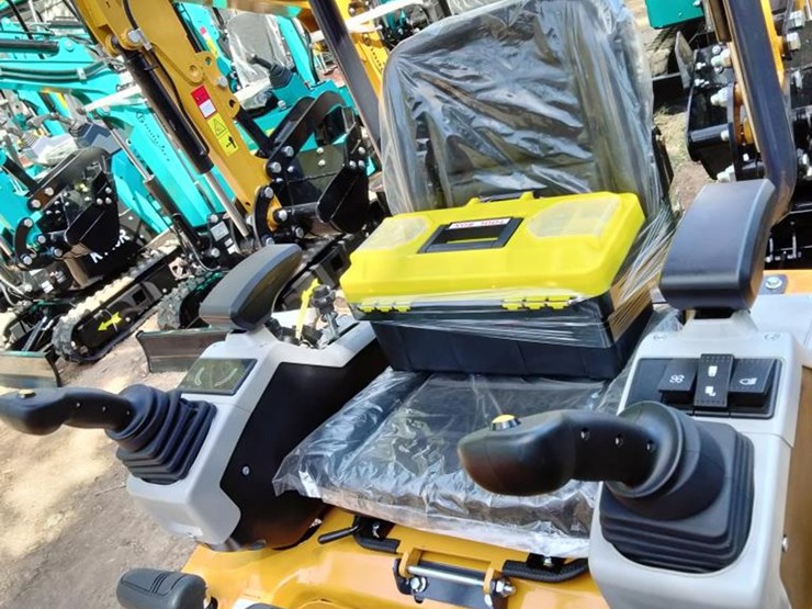 #23-•-cfg-mini-excavator---mx20r-image-6
