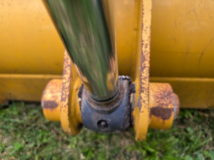 2016-deere-410l-image-140