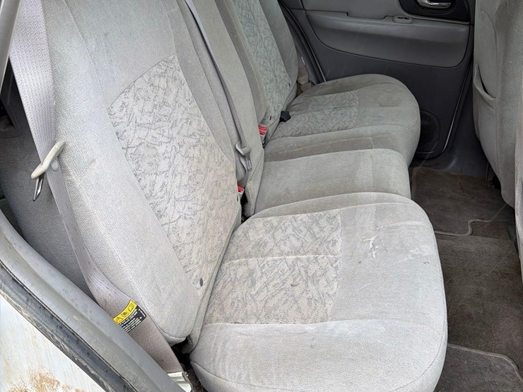 2005-gmc-envoy-image-36