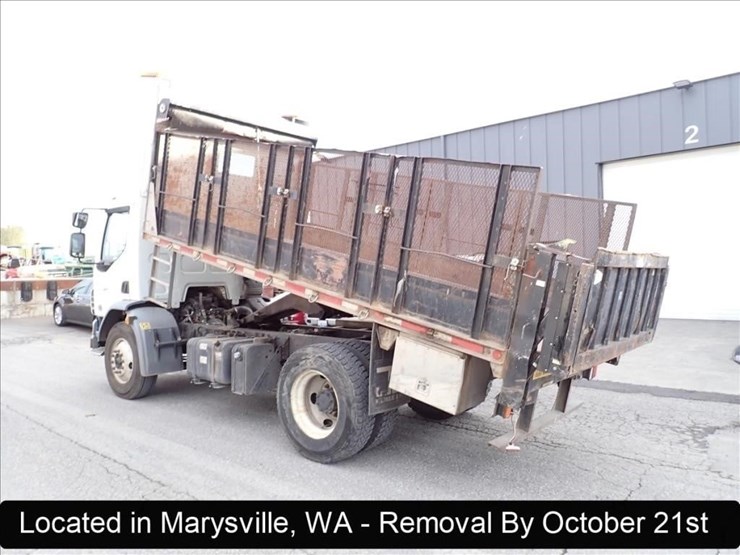 2013-peterbilt-220-image-9