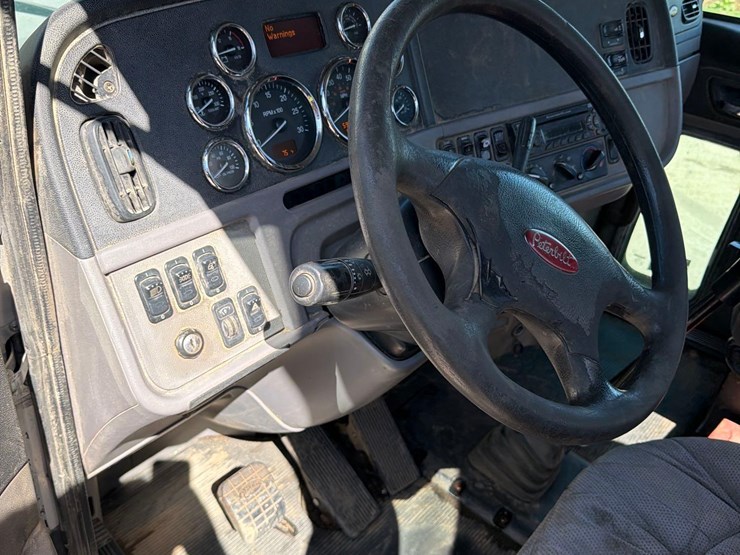 2011-peterbilt-386-image-54