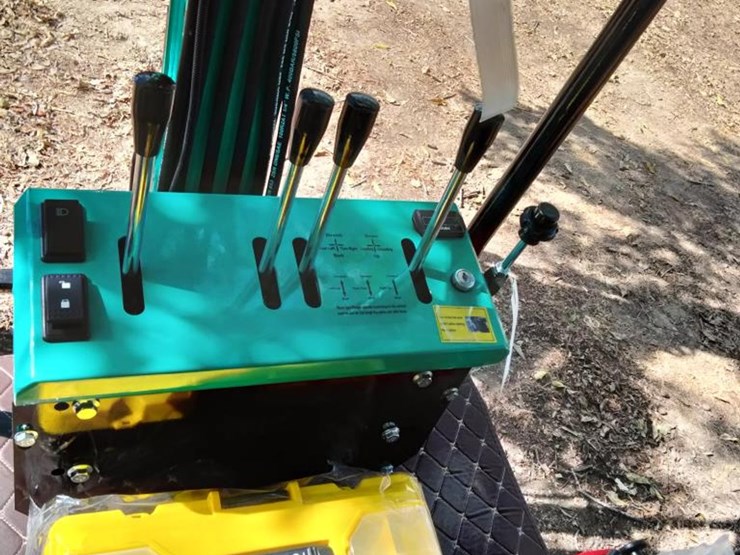 #8-•-cfg-mini-excavator---kt13r-image-7