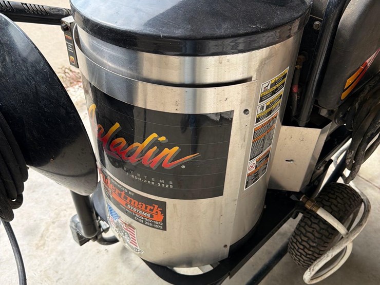 aaladin-3000-psi-hot-water-power-washer—1-owner-image-7